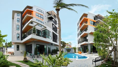 Property building, Pool view