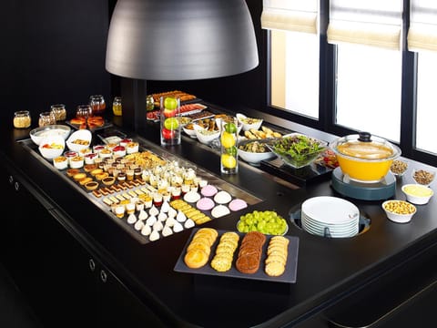 Restaurant/places to eat, Lunch, Dinner