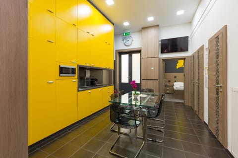 Communal lounge/ TV room, TV and multimedia, Kitchen or kitchenette, Dining area, Communal kitchen