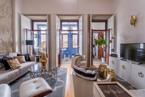 View (from property/room), Living room, Decorative detail
