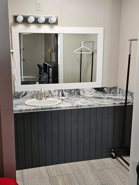 Oak Mar Motel Motel in Oakland