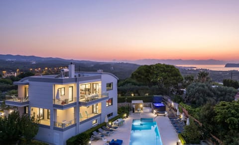 Property building, Neighbourhood, Bird's eye view, Pool view, Sea view, Swimming pool, Sunset