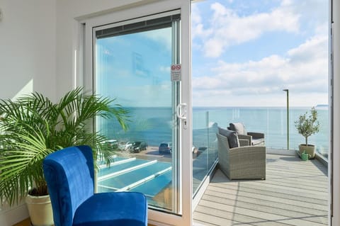 Balcony/Terrace, Seating area, Bedroom, Sea view