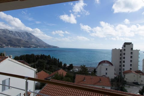 Balcony/Terrace, Landmark view, Mountain view, Sea view