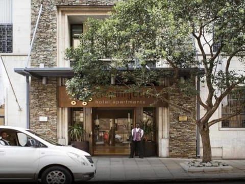 Facade/entrance