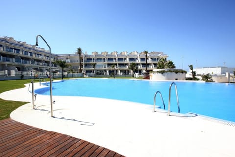 Off site, Garden, Swimming pool
