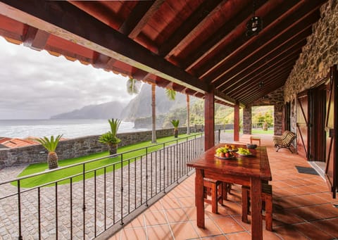Patio, Dining area, Garden view