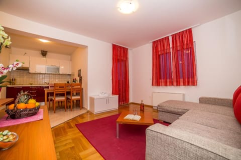 Apartments Kristina Apartment in Makarska