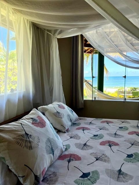 Photo of the whole room, Sea view