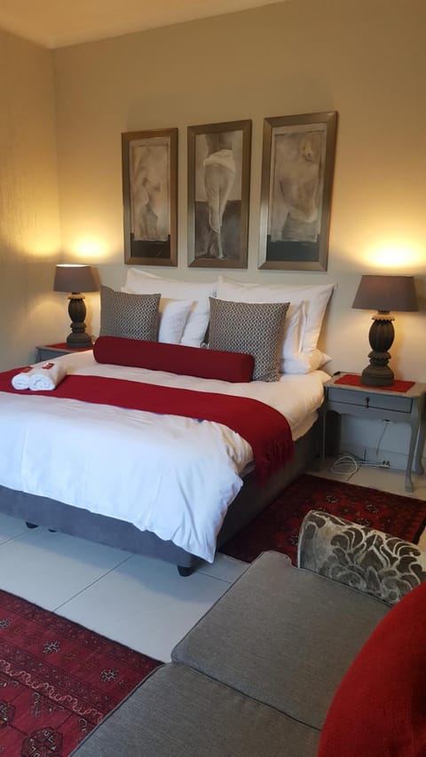 Seating area, Bedroom