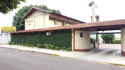 Facade/entrance, Neighbourhood, Street view