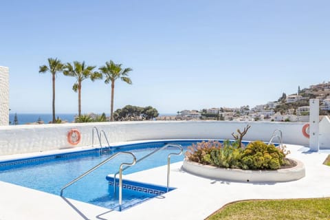 Day, Natural landscape, Pool view, Sea view, Swimming pool