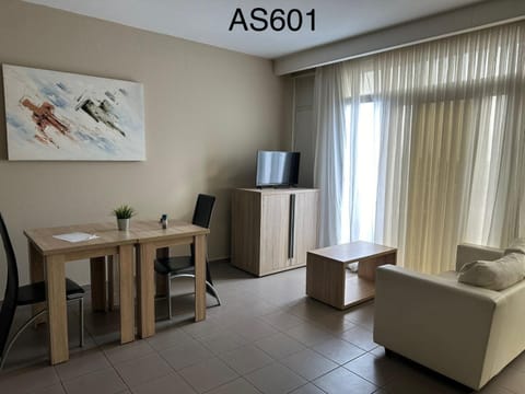 TV and multimedia, Seating area