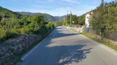 Nearby landmark, Natural landscape, Landmark view, Mountain view, Street view