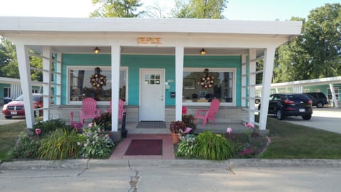 Facade/entrance, Decorative detail