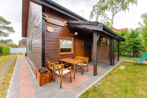 Property building, Patio, Day, Garden, Balcony/Terrace, Balcony/Terrace, Garden view, Garden view