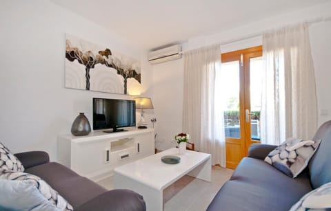 TV and multimedia, Seating area