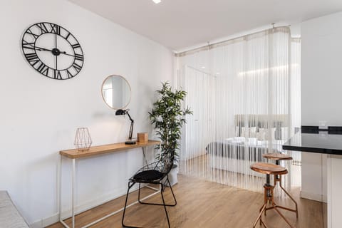 Waou Plaza de España VI - Alquiler Corta Duración Apartment in Centro