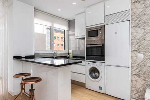 Waou Plaza de España VI - Alquiler Corta Duración Apartment in Centro