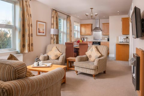 Living room, Dining area, kitchen