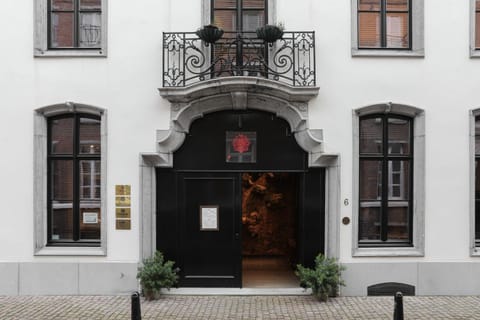 Facade/entrance, Day