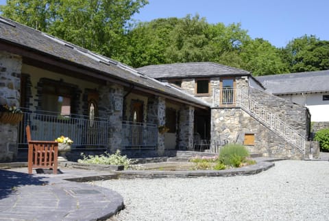 Facade/entrance, Spring, Day, On site, Family, Inner courtyard view