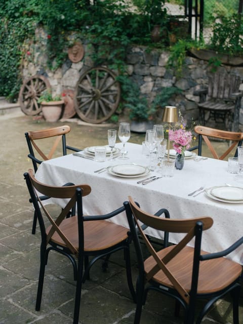 Restaurant/places to eat, Food and drinks, Dining area, Garden view