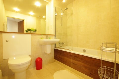 Marina Water View Apartment Apartment in Hull