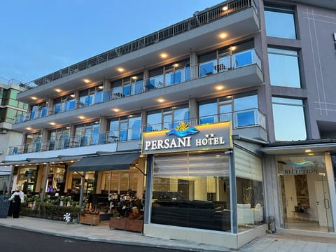 Property building, Restaurant/places to eat, Facade/entrance, Day, Property logo or sign, Balcony/Terrace, Lobby or reception, On site, Location