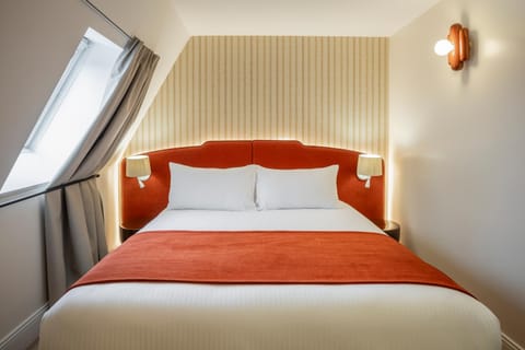 View (from property/room), Photo of the whole room, Bedroom