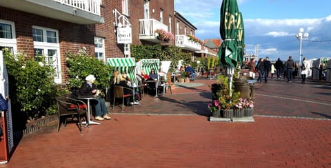 Day, Summer, Balcony/Terrace, Lounge or bar, On site, Food, Drinks, Alcoholic drinks, Non alcoholic drinks