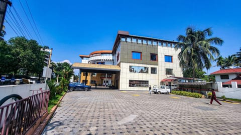 Property building, Day, Location, Parking