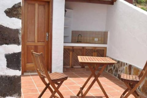 Casa Rural de 1945 Dos Plantas Patio Y Barbacoa Country House in El Hierro