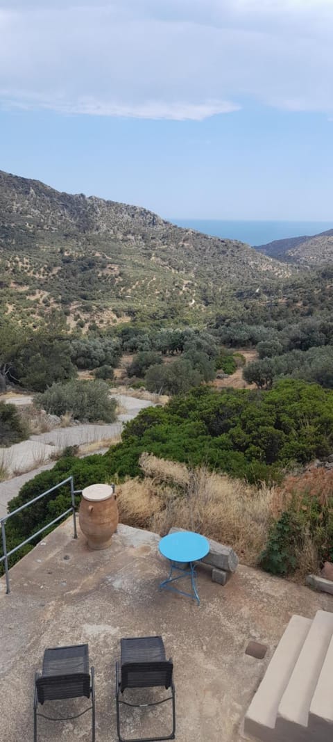 Property building, Balcony/Terrace, Mountain view, Sea view, sunbed