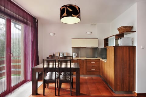 Balcony/Terrace, Kitchen or kitchenette, Dining area