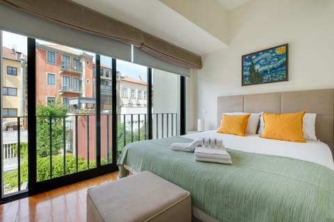 Bed, View (from property/room), Photo of the whole room, towels