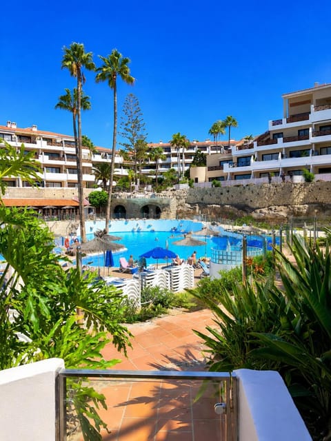 Balcony/Terrace, Pool view, Swimming pool