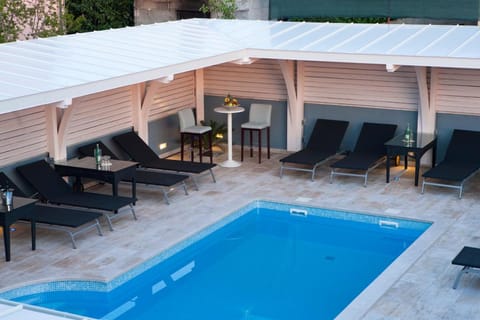 Swimming pool, Swimming pool