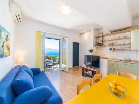 Kitchen or kitchenette, Living room, Seating area, Sea view