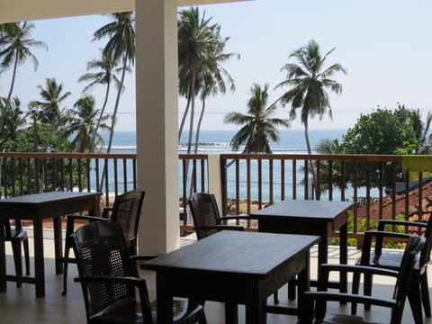 Neighbourhood, Beach, Sea view