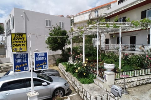 Facade/entrance, Off site, Neighbourhood