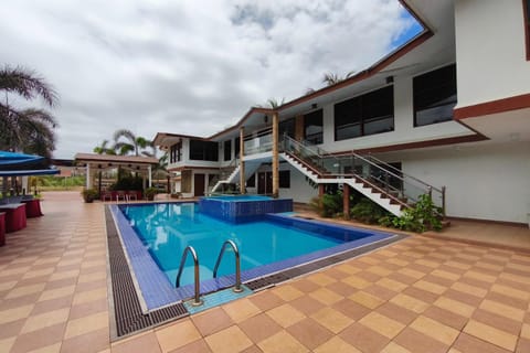 Property building, Swimming pool