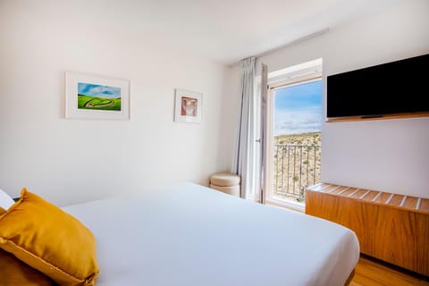 Bed, View (from property/room)