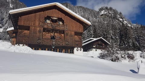 Property building, Winter