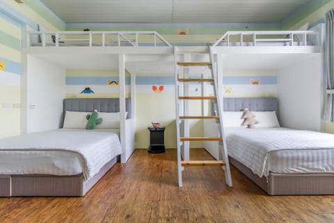 bunk bed