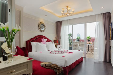 Photo of the whole room, Bedroom