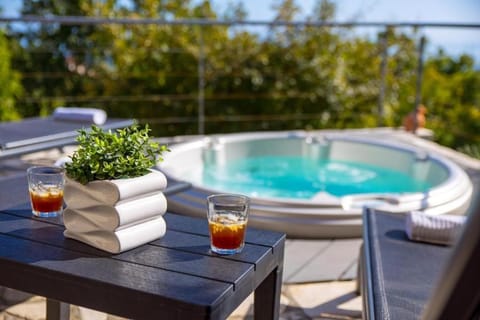 BBQ facilities, Balcony/Terrace, Seating area, Dining area, Garden view, Sea view