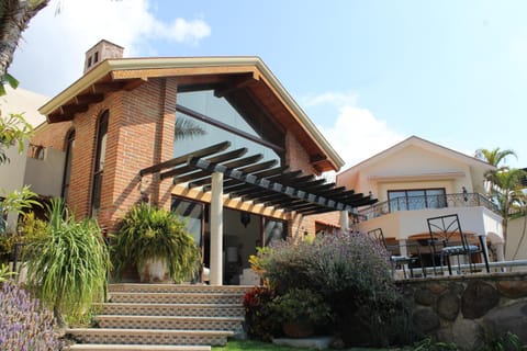 Hotel Lindo Ajijic Bed & Breakfast Bed and Breakfast in Ajijic