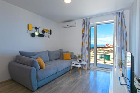 Balcony/Terrace, Living room