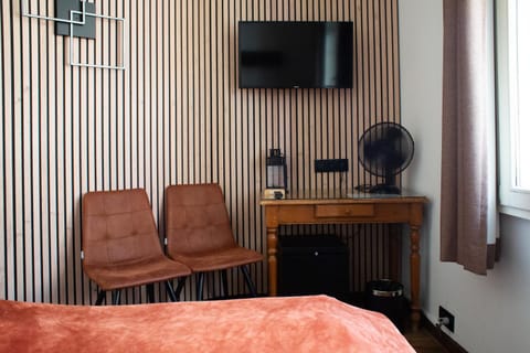 TV and multimedia, Photo of the whole room